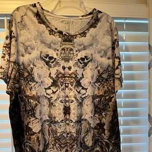 Brand: Guess:  XXL graphic tee